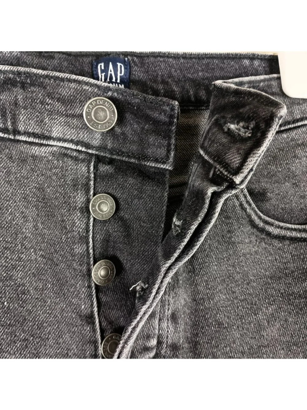 GAP High Rise Button Fly Black Denim Cutoff Shorts Womens 6 29x3 Streetwear Edgy